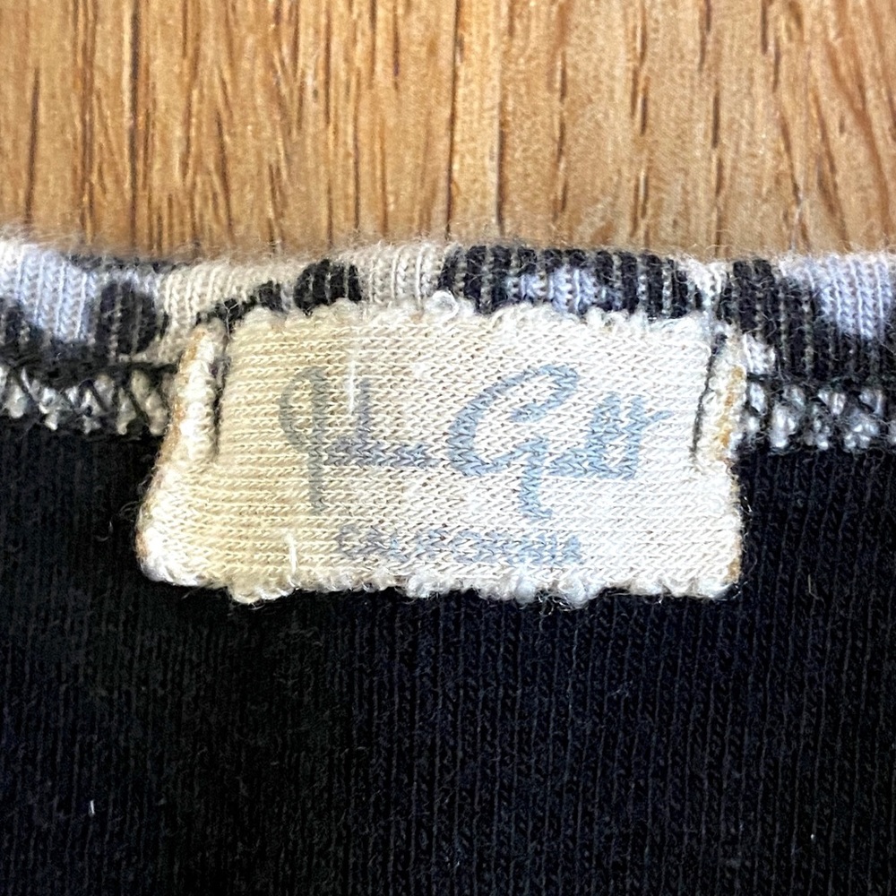 Brandy Melville New York Baby Tee - Picture 4 of 4